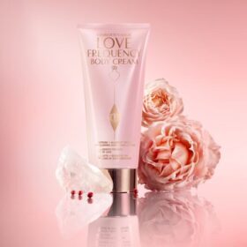 CHARLOTTES MAGISKE KROPPSKREMER LOVE FREQUENCY 200 ML