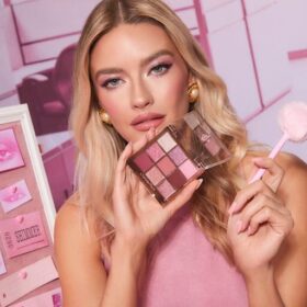 CHARLOTTES PALETT MED SKJØNNHETSFREMHEVENDE ØYETRENDER PINK LOVE