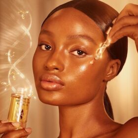 CHARLOTTES SPA-LIGNENDE RADIANCE HUDPLEIESETT