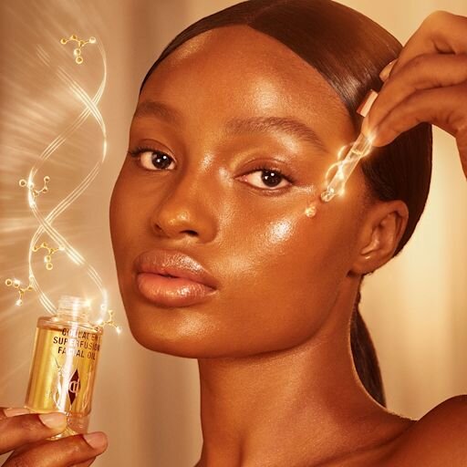 CHARLOTTES SPA-LIGNENDE RADIANCE HUDPLEIESETT