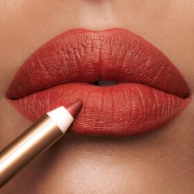 LIP CHEAT MARK OF A KISS
