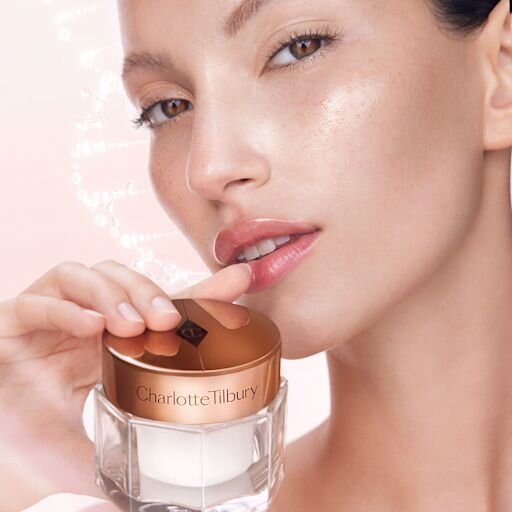 THE GLAMOUR MUSE KIT – HUDPLEIE- OG SMINKESETT