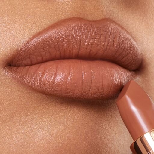 THE SUPER NUDES MATTE REVOLUTION – CATWALKING
