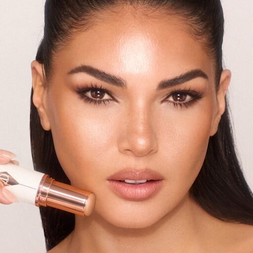 UNREAL SKIN SHEER GLOW TINT FUKTGIVENDE FOUNDATION-STICK 7,5 MEDIUM